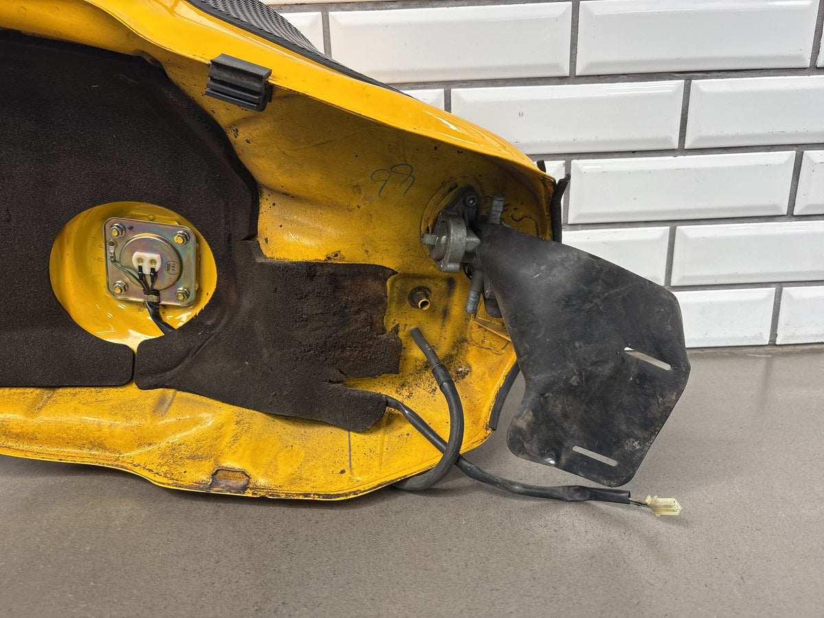 1999-2000 Honda Super Hawk VTR1000F Fuel Tank Yellow OEM 17520-MBB-A00ZB