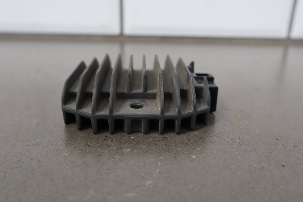 2008 Kawasaki Ninja 250R Voltage Regulator Rectifier OEM