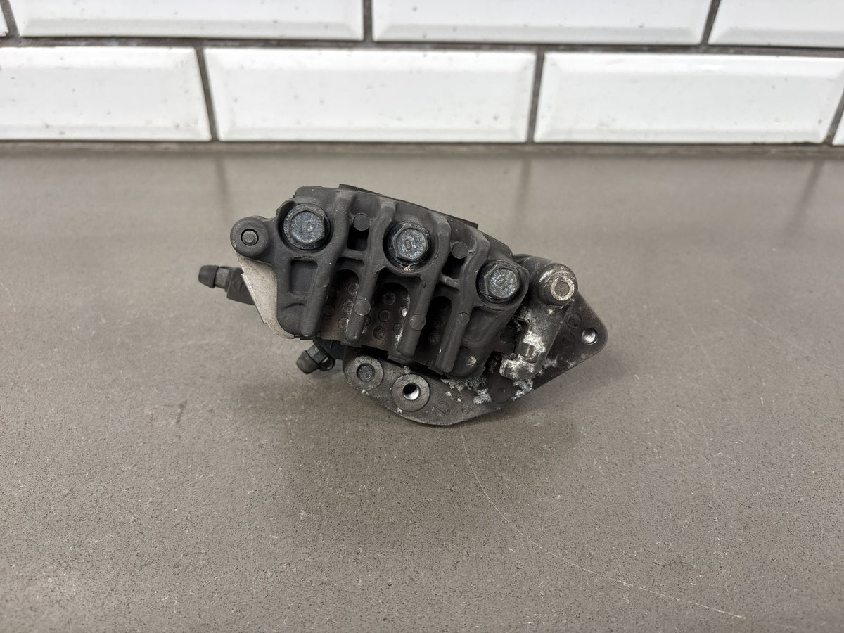 2002 Honda Interceptor 800 VFR800 Rear Brake Caliper Nissin Bracket Pads OEM