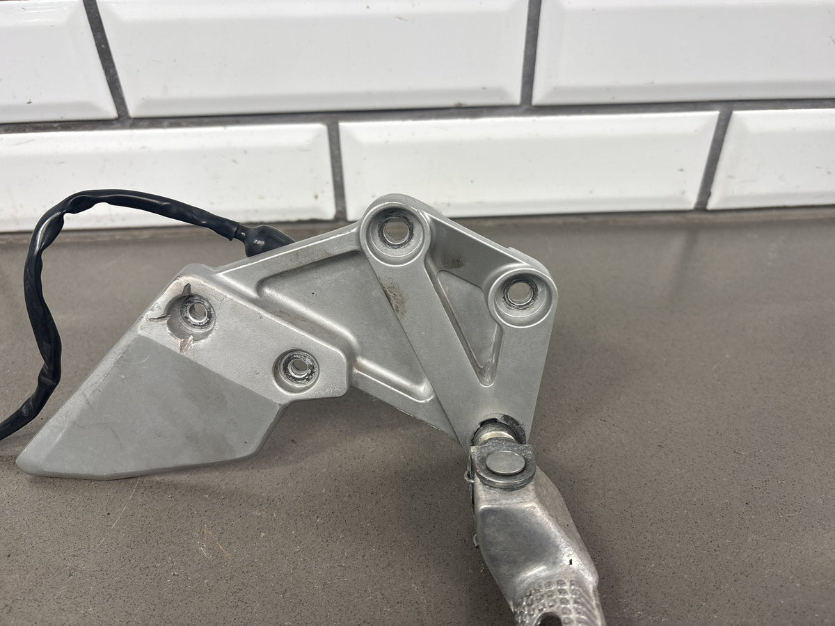 04-07 Suzuki SV650 SV650S Right Rearset Footpeg Bracket OEM 43511-16G20