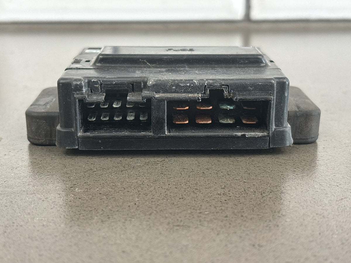 1990-1993 Kawasaki Ninja ZX-11 ZX1100C Junction Fuse Box OEM 26021-1077
