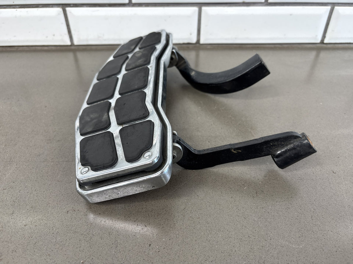1993-2008 Harley Touring FLHR FLHT FLTR Driver Floorboards Pair Grid Inserts OEM