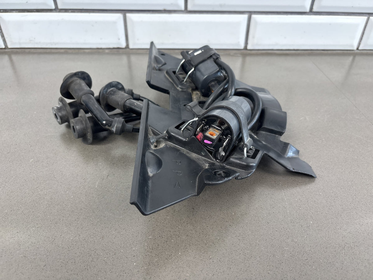 1999-2007 Yamaha YZF600R Ignition Coil Set Plug Wires Caps Holder Tray OEM