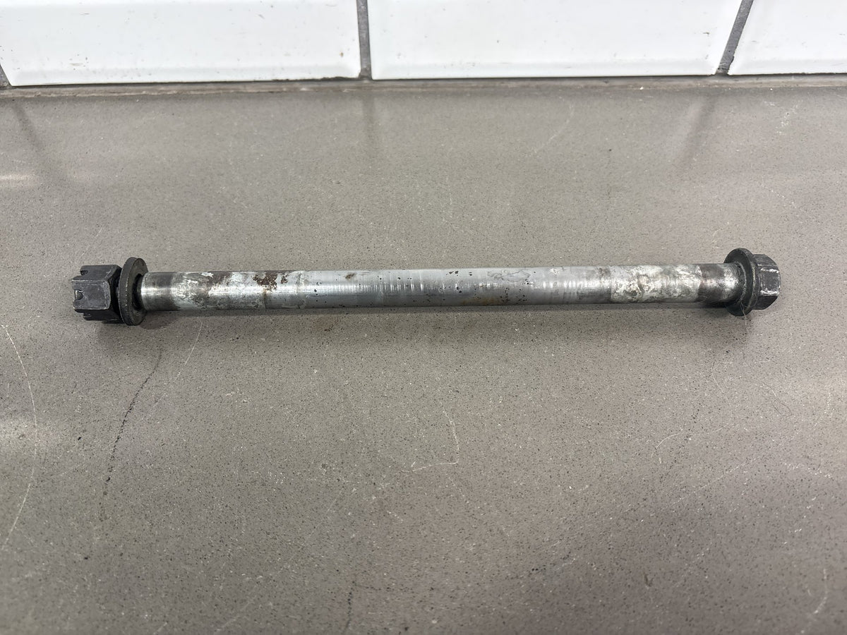 00-06 Harley Heritage Softail Classic FLSTC FLSTCI Rear Axle OEM 41110-79A