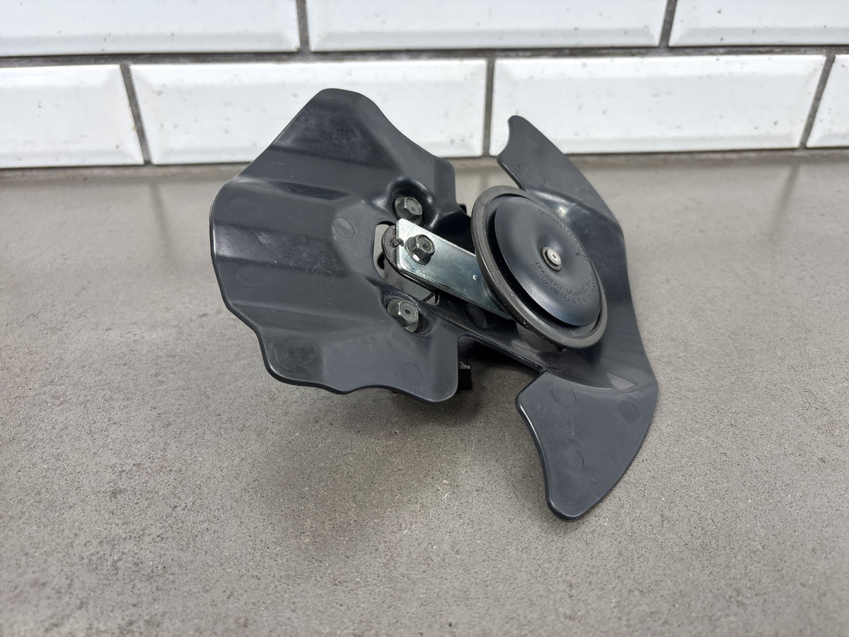 1999-2007 Yamaha YZF600R Horn OEM 4TH-83371-00-00