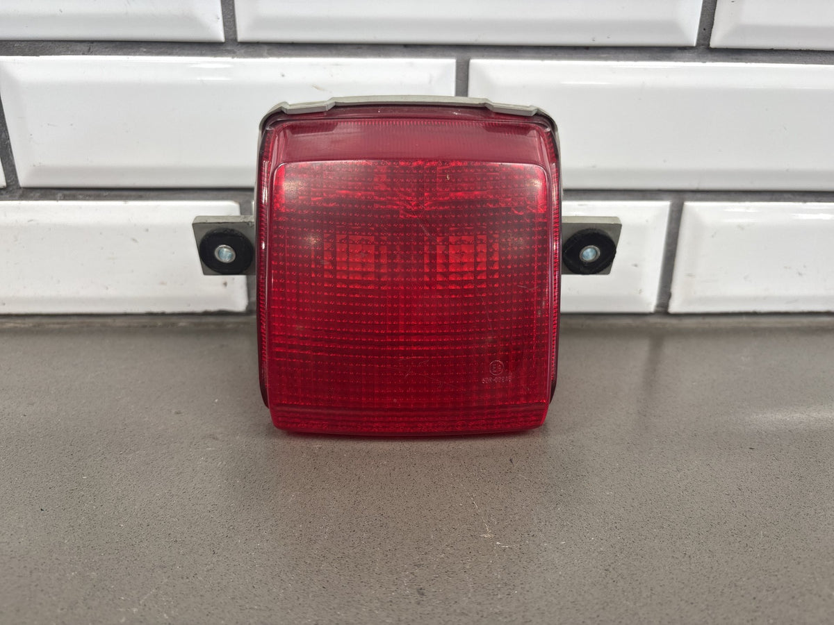 1990-1993 Kawasaki Ninja ZX-11 ZX1100C Tail Light Lamp Assembly OEM 23025-1200
