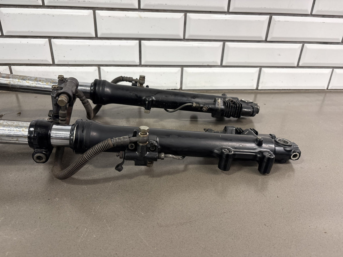 1982-1985 Kawasaki GPZ750 Front End Complete Forks Triple Trees OEM Straight