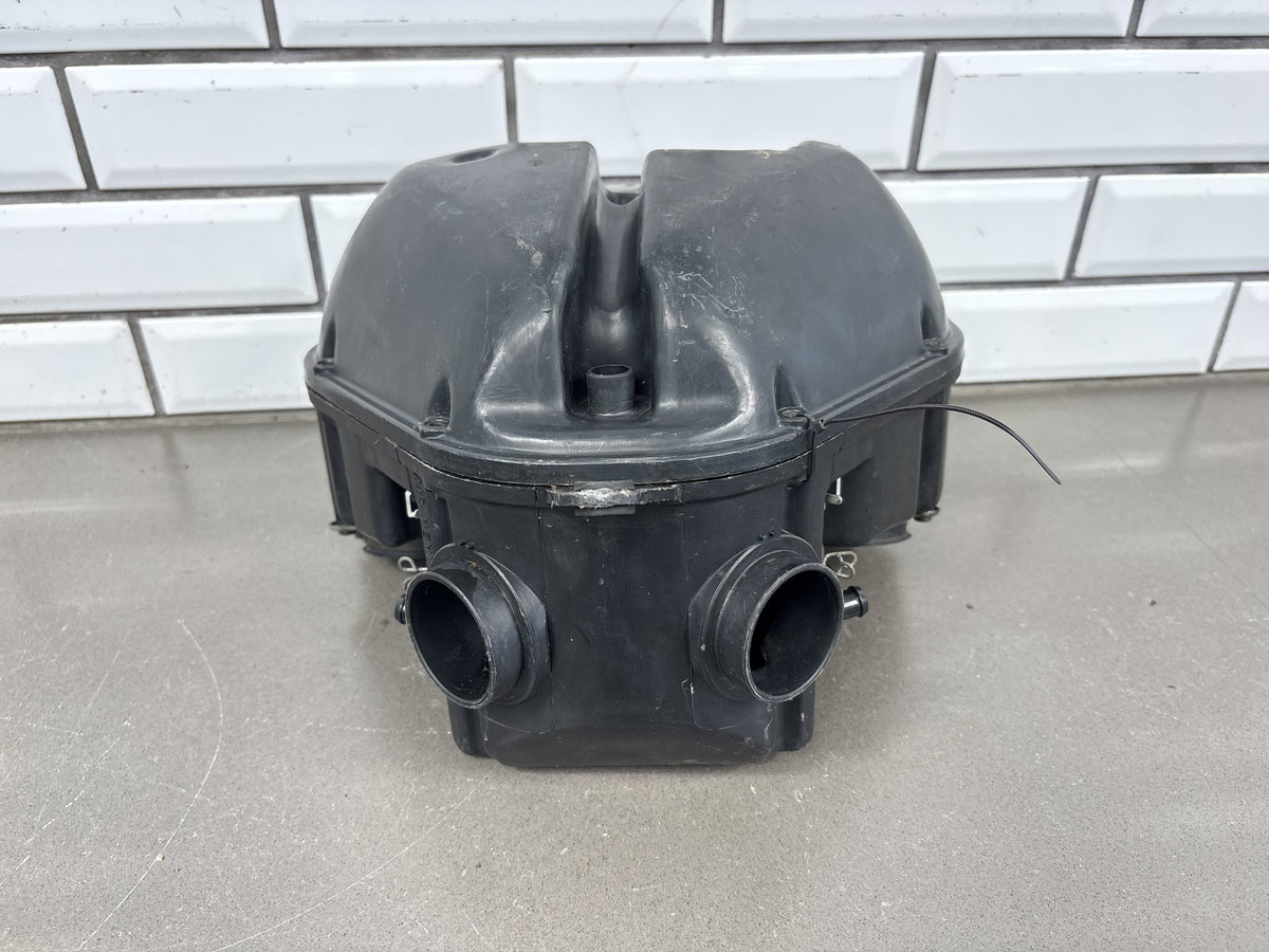 1999-2002 Yamaha YZF-R6 Airbox Air Box Intake Housing OEM