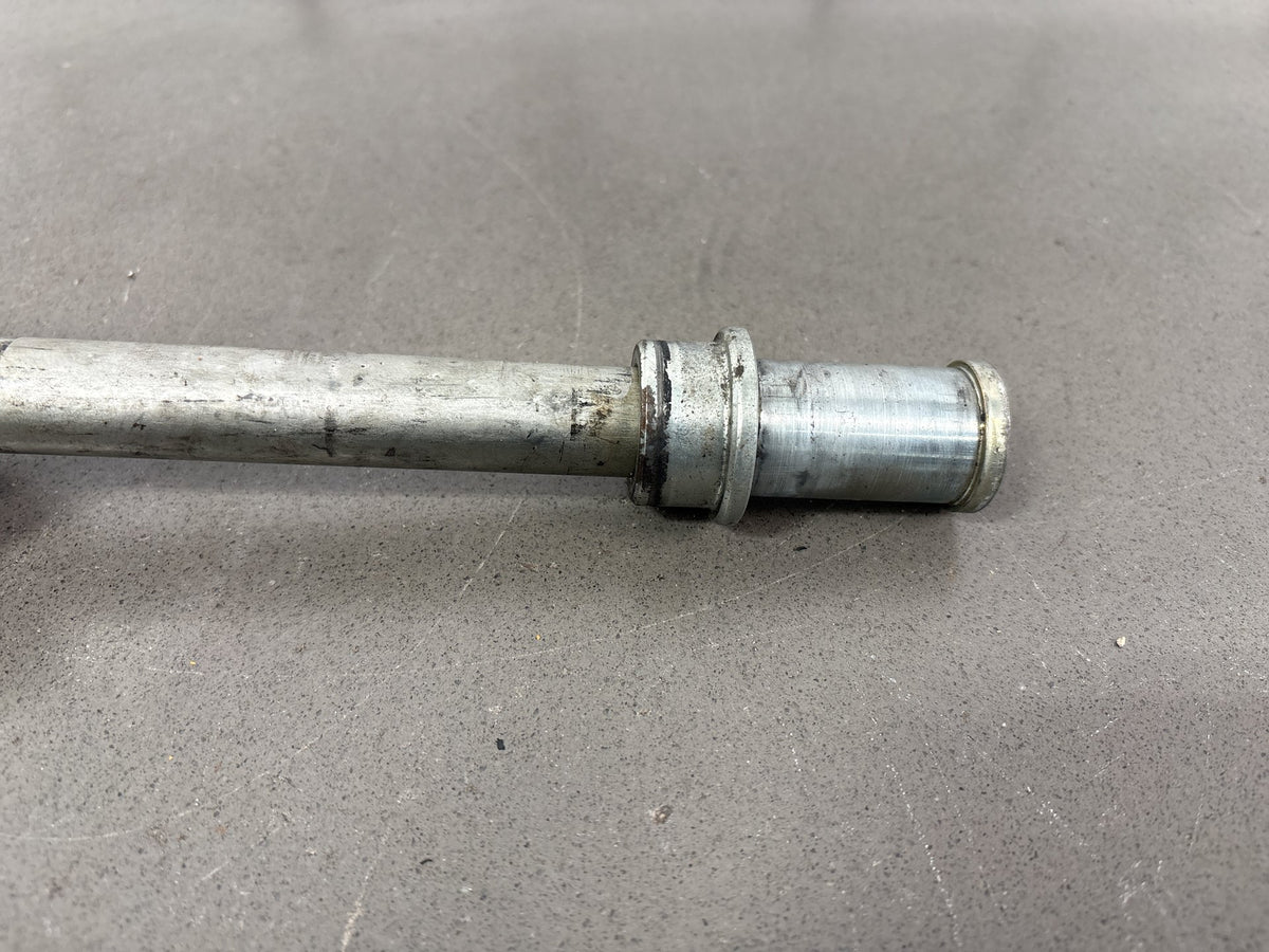 1990-1993 Kawasaki ZX-11 ZX1100C Front Axle Speedometer Drive OEM 41068-1311