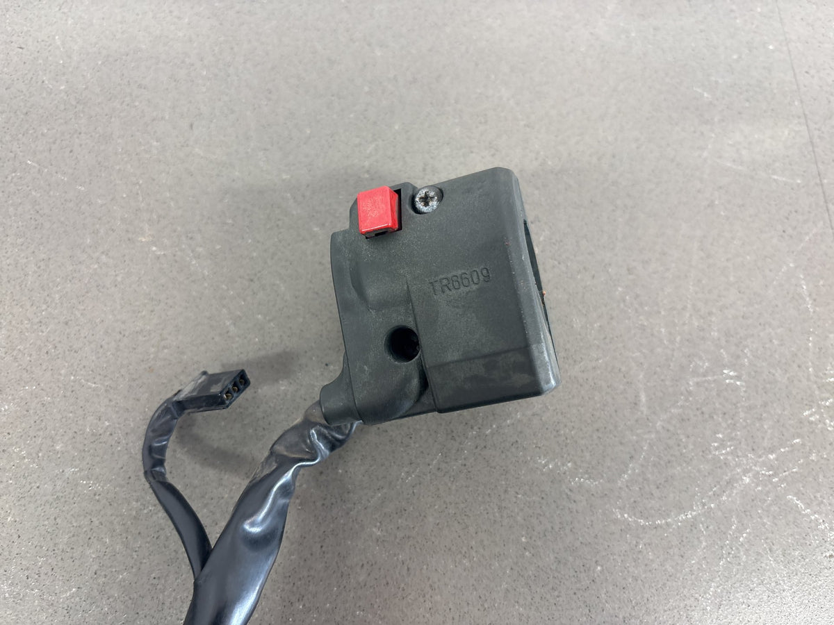 1990-1993 Kawasaki Ninja ZX-11 ZX1100C Left Handlebar Switch Housing 46091-1533