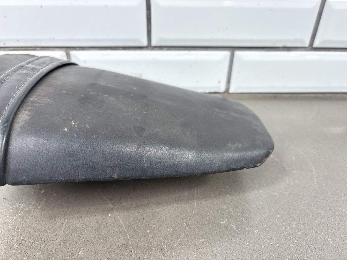 2000 Yamaha YZF-R6 Rear Passenger Seat Pillion OEM