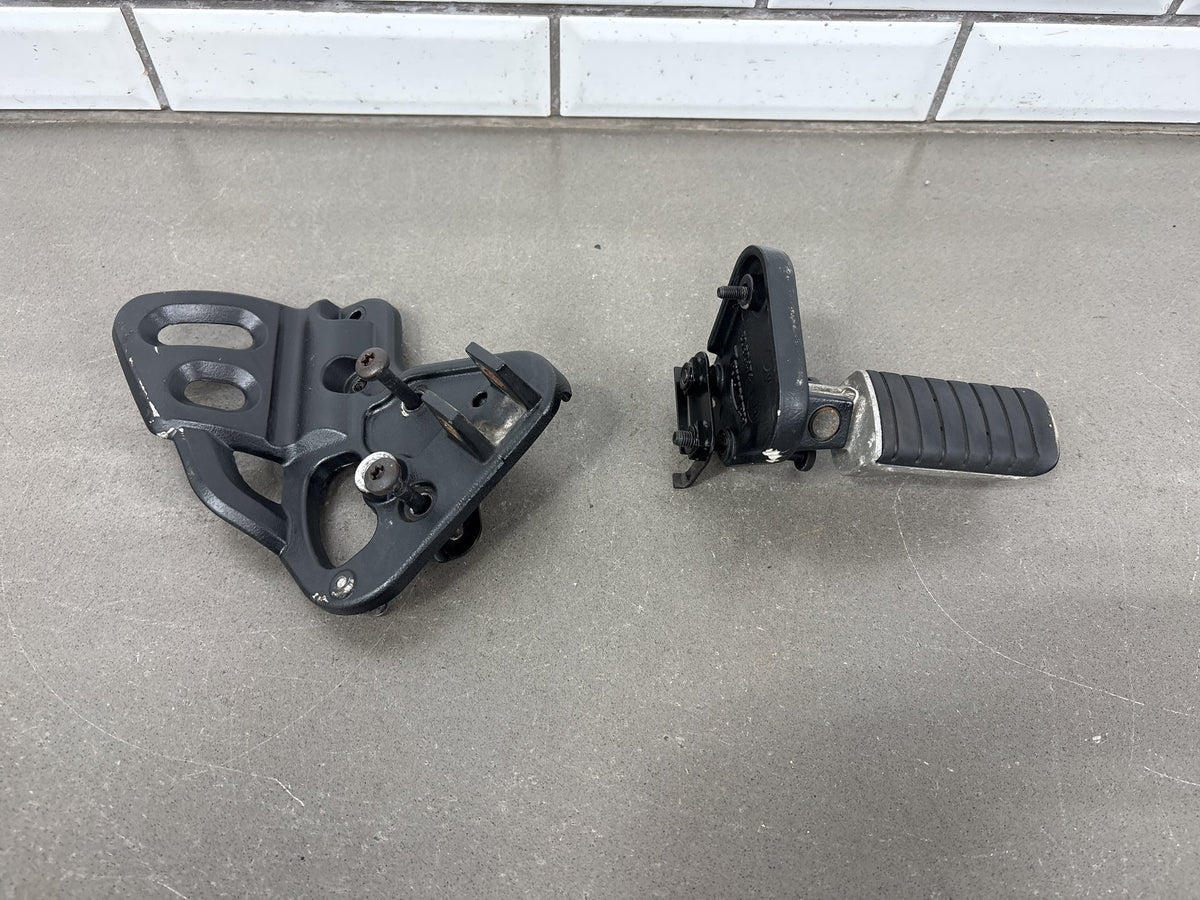 2000 Triumph Tiger 900 T709 Rearsets OEM