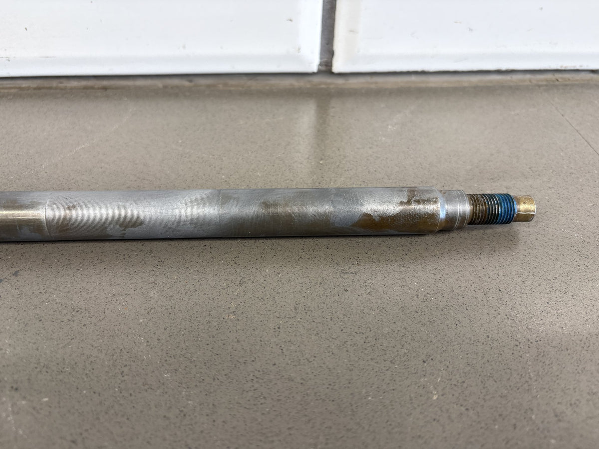 2002-2006 Harley Road King FLHR FLHRI FLHRCI Swingarm Pivot Shaft OEM 47505-02