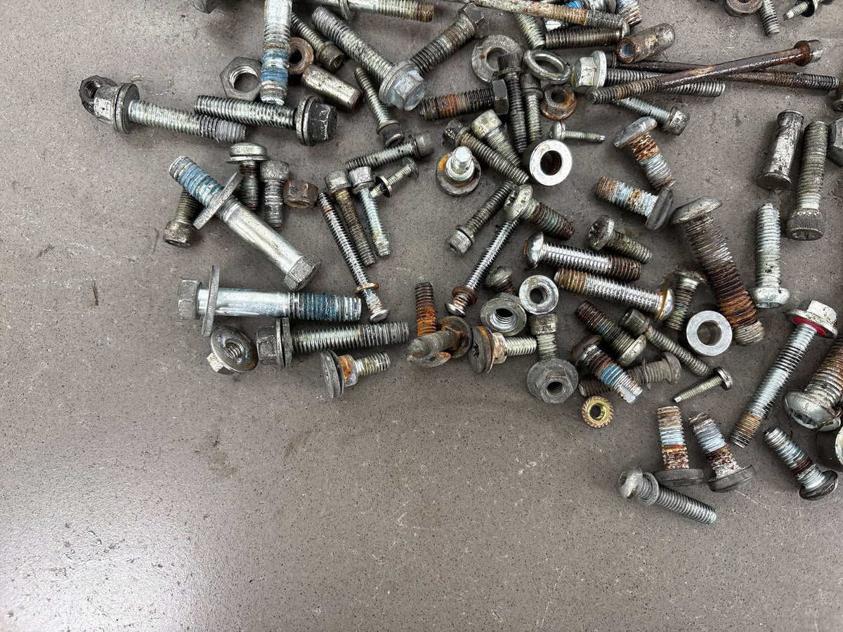 2006 Harley Dyna Super Glide FXDI Bolts Nuts Washers Hardware Lot OEM