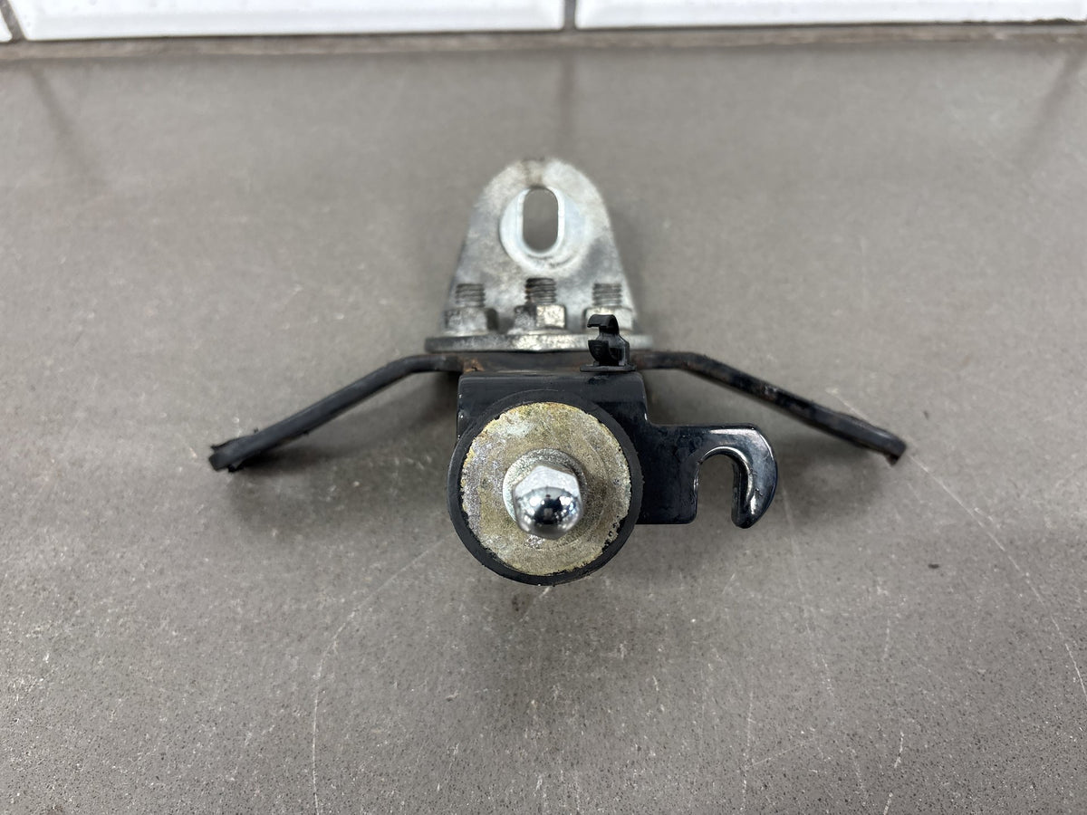 00-05 Harley Heritage Softail FLSTC Top Engine Mount Bracket OEM 16247-00