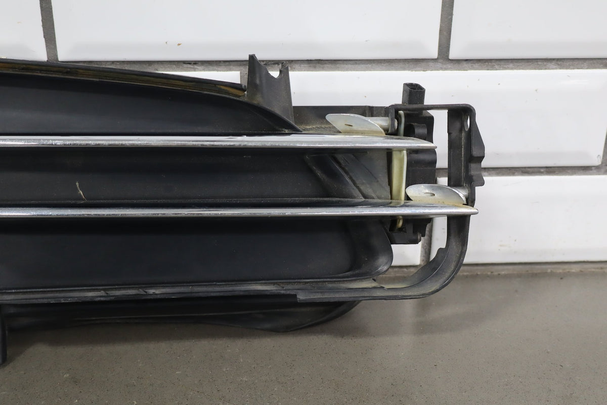 12-15 Model S MS Front Right Bumper Active Louvre Shutter Grille 1007269-00-E