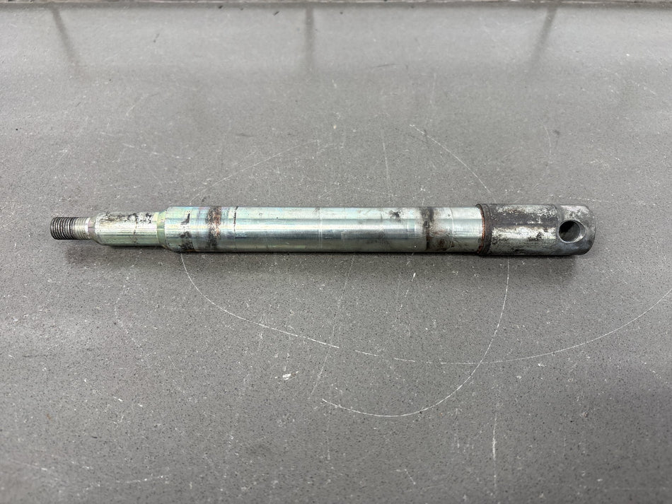 06-07 Dyna Super Glide Street Bob Low Rider Harley Front Axle 40928-06