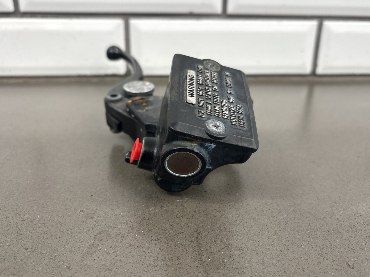 1990-1991 Kawasaki Ninja ZX-11 ZX1100C Front Brake Master Cylinder 43015-1378