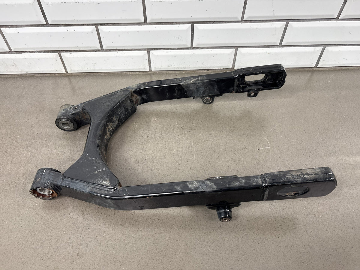 06-09 Harley Dyna FXD FXDB FXDC FXDL FXDWG FXDF OEM Swingarm Rear Fork 47820-06
