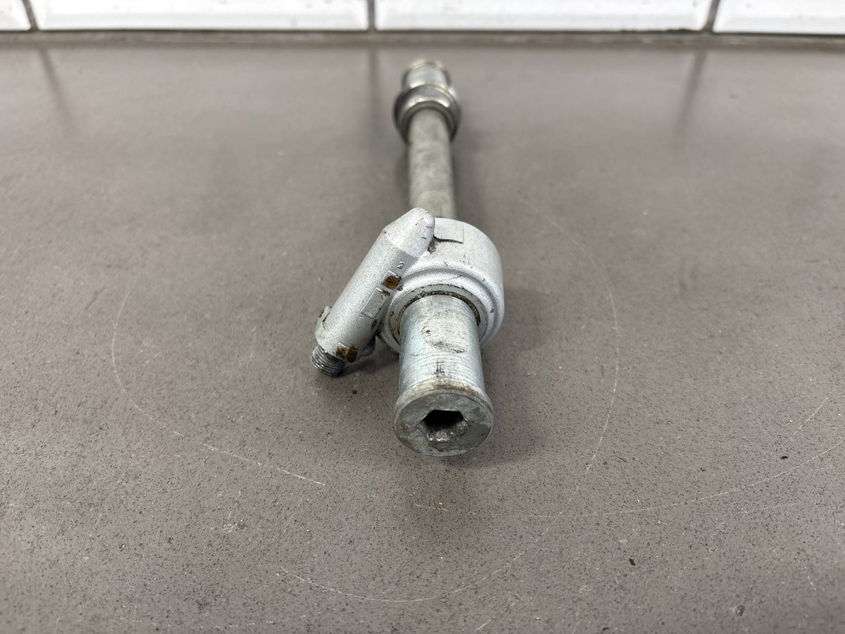 1990-1993 Kawasaki ZX-11 ZX1100C Front Axle Speedometer Drive OEM 41068-1311