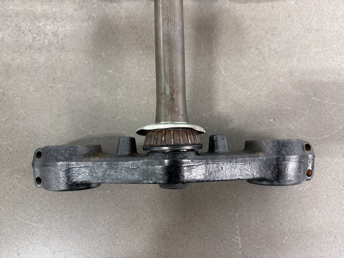 2000 Triumph Tiger 900 T709 Triple Tree OEM T2042409