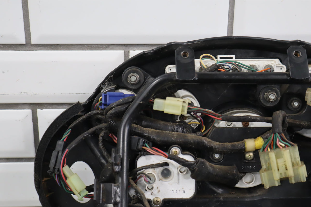 2000 Triumph Tiger 900 T709 Instrument Cluster OEM