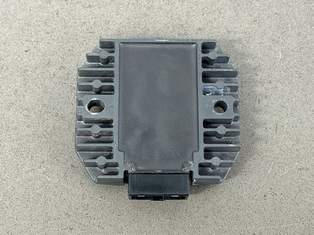 1999-2007 Yamaha YZF600R Voltage Regulator Rectifier OEM 4JH-81960-01-00