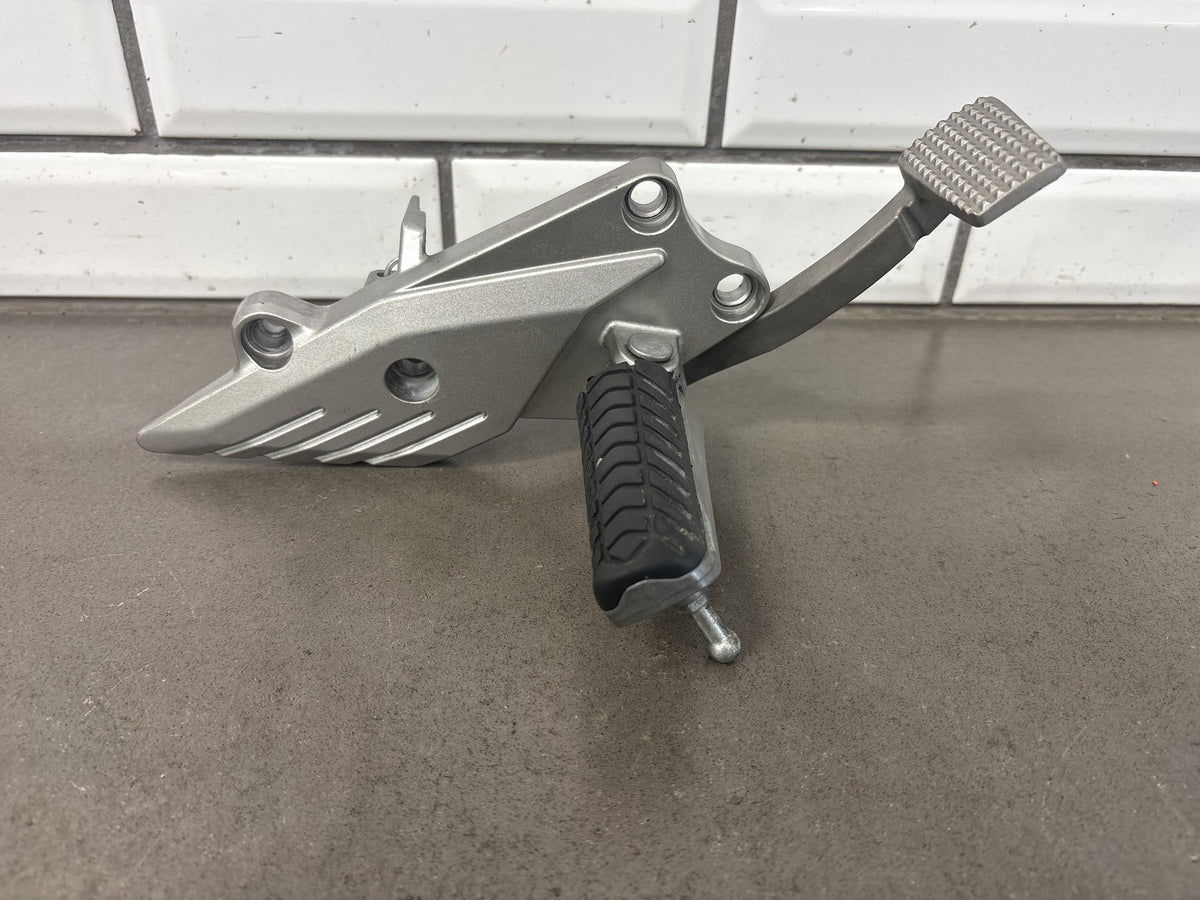 2010-2014 Kawasaki Concours 14 ZG1400 Front Footpeg Brackets Pair Brake Pedal