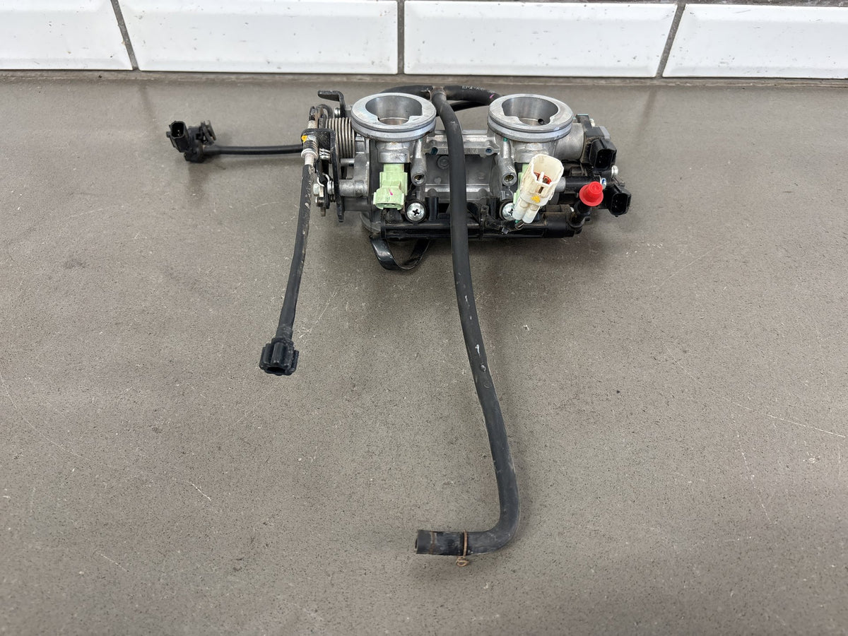 20-22 Kawasaki Ninja 650 EX650 Throttle Body Injectors (California) 16163-1132