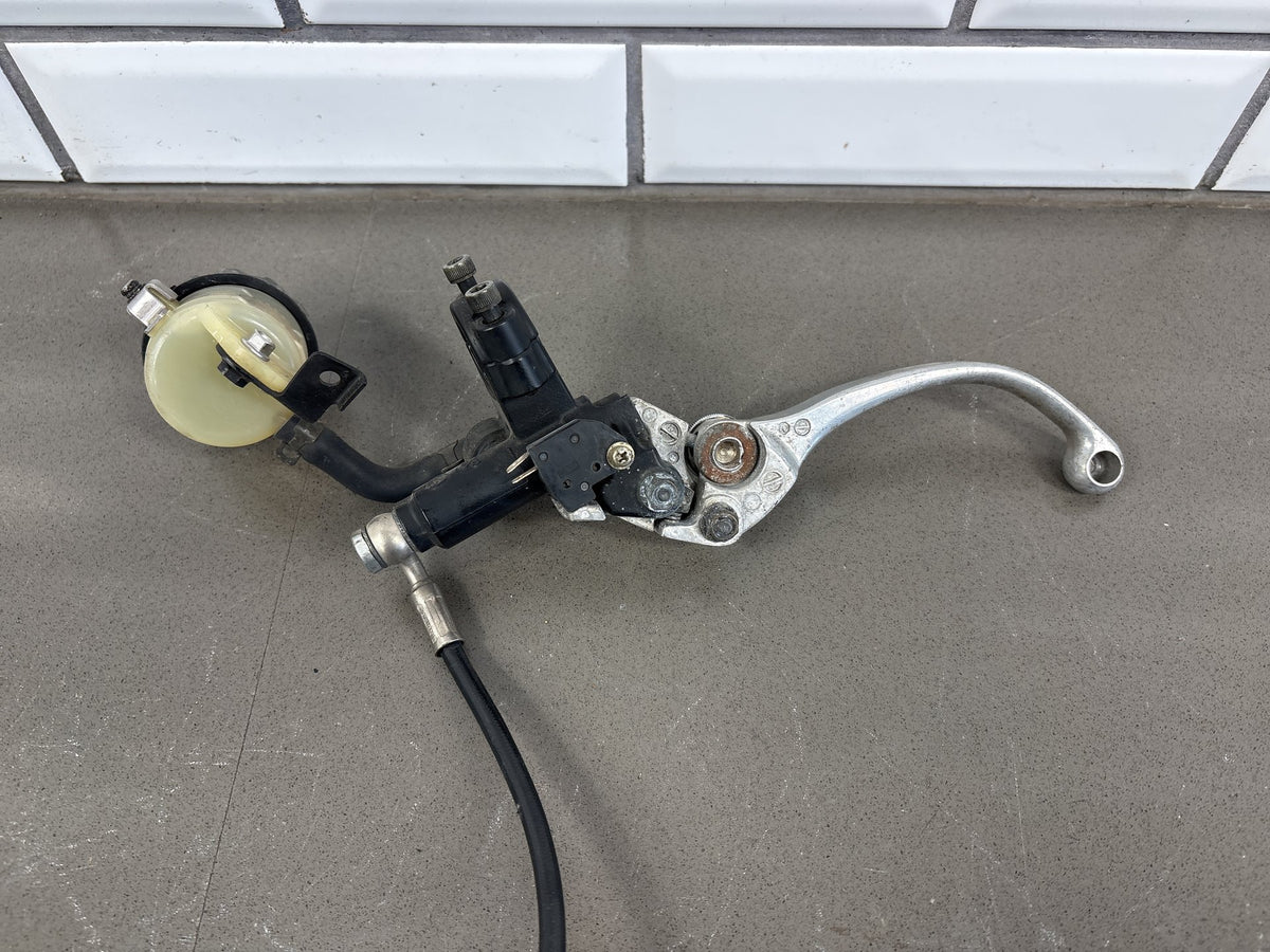 2005-2010 Triumph Sprint ST 1050 Front Brake Master Cylinder/Calipers With Lines