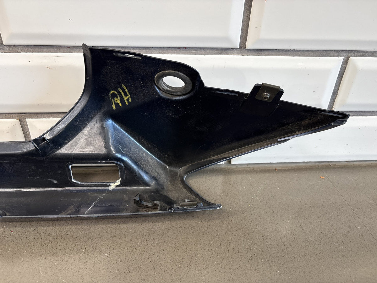 2006-2013 Yamaha FJR1300 Right Tail Side Cover Blue Cracked OEM 3P6-2472K