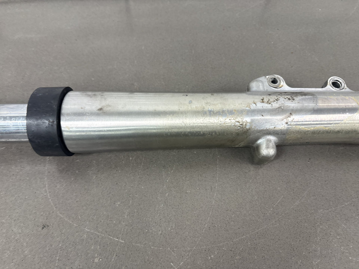 2002-2006 Harley Road King FLHR FLHRI FLHRCI FLHRS Left Fork Leg OEM 46537-02A