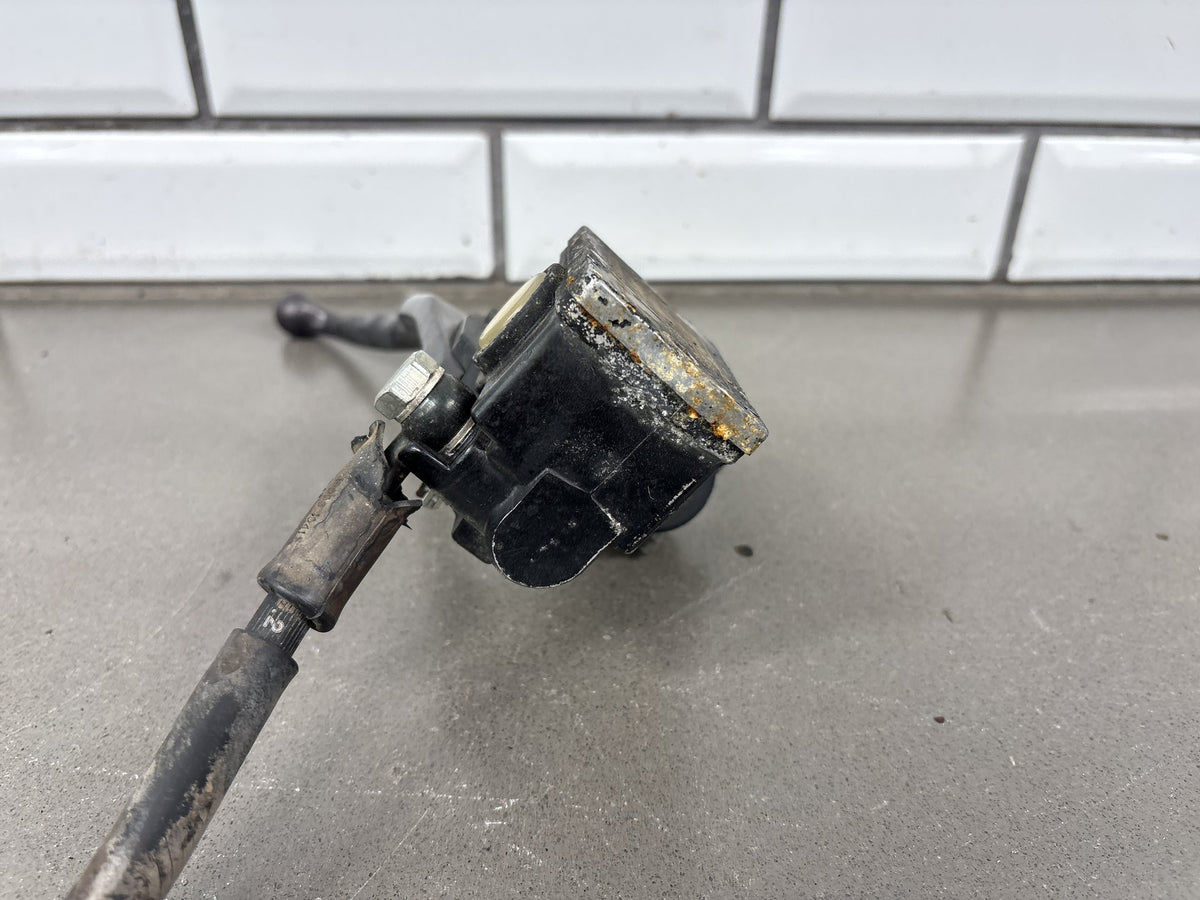 1983 Kawasaki GPZ750 ZX750A Front Brake Master Cylinder with Lines OEM