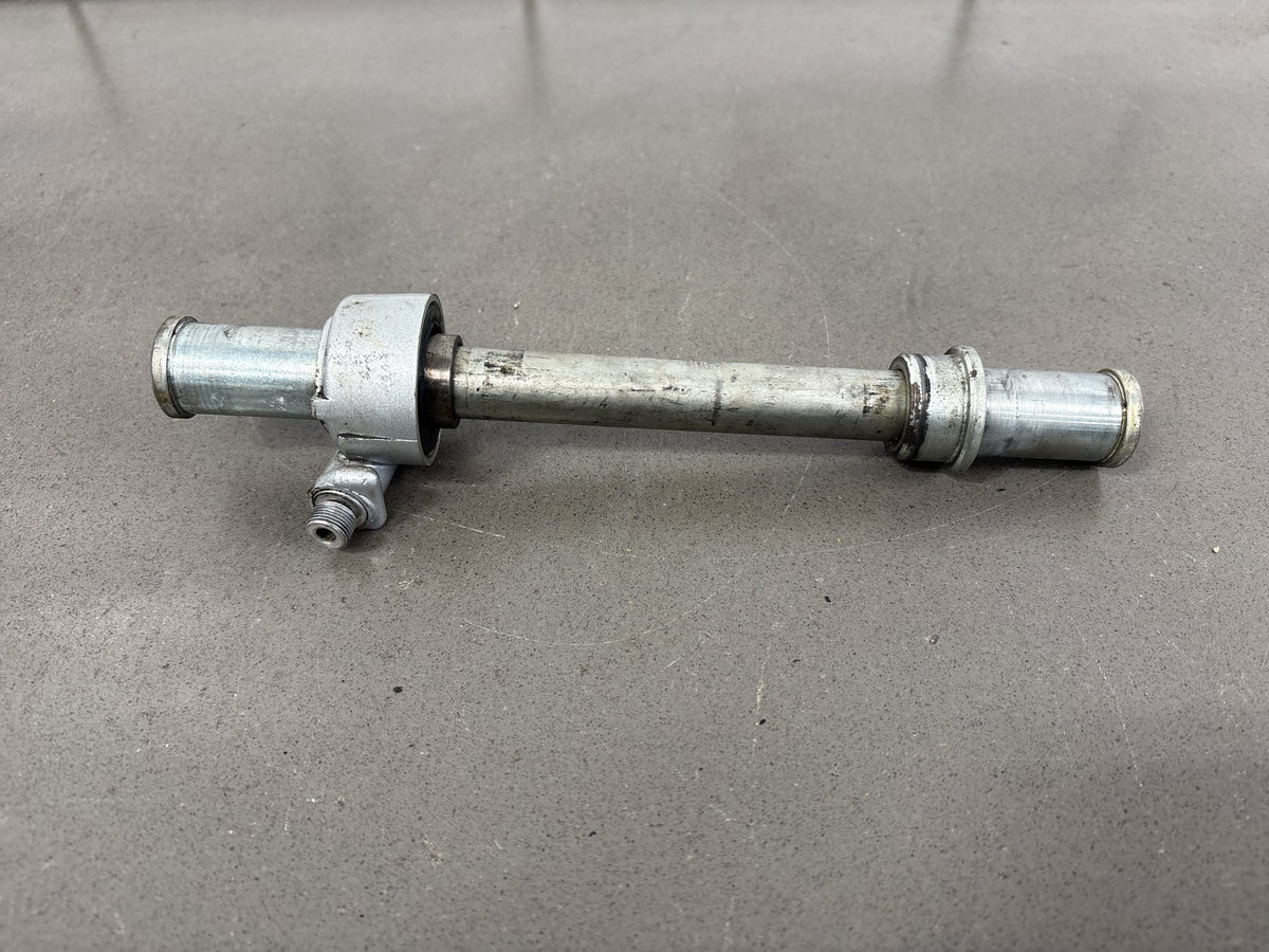 1990-1993 Kawasaki ZX-11 ZX1100C Front Axle Speedometer Drive OEM 41068-1311