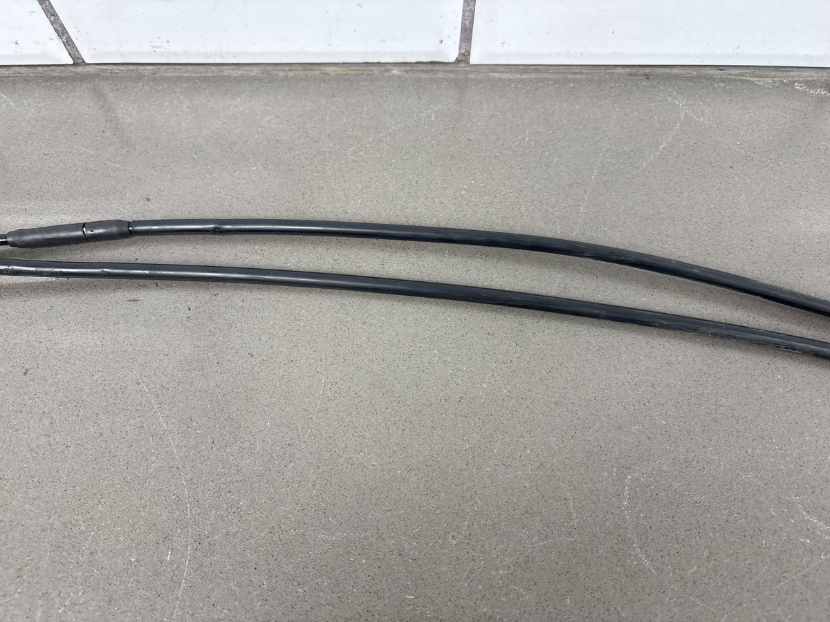 1999-2007 Yamaha YZF600R Throttle Tube Grip Housing with Throttle Cables OEM
