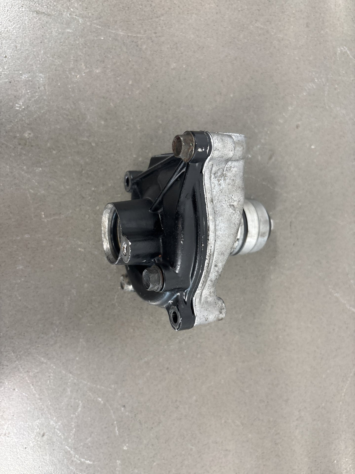 1990-1993 Kawasaki Ninja ZX-11 ZX1100C Water Pump OEM 49044-1062