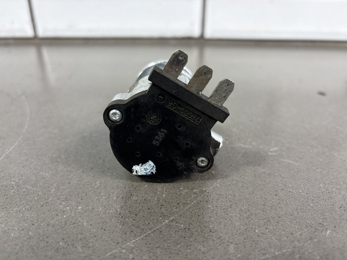 2006 Dyna Super Glide FXDI FXDCI FXDBI FXDLI Harley Ignition Switch 71559-06