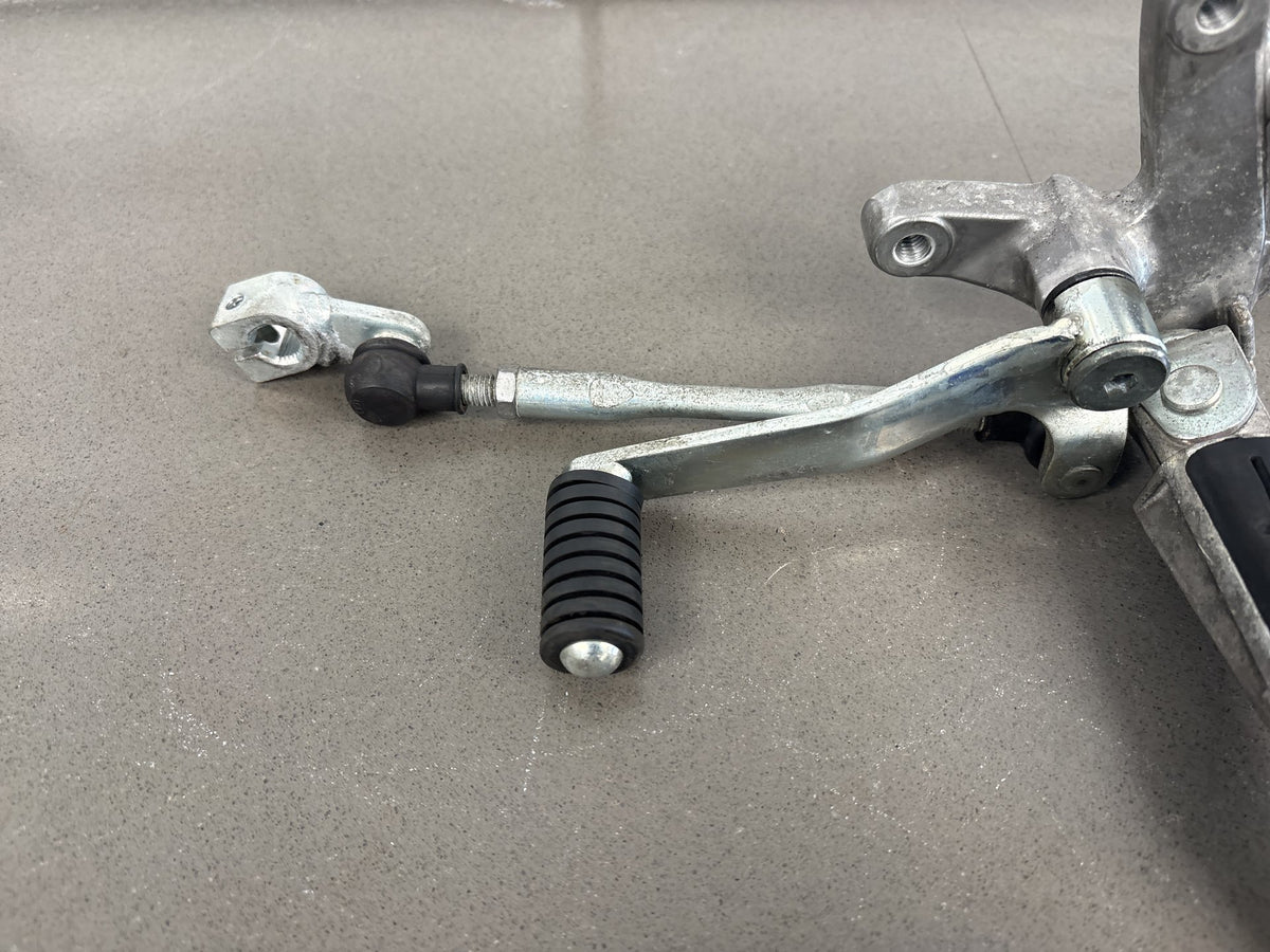 1999-2007 Yamaha YZF600R Pair Left Right Rearsets Shift Lever Brake Pedal OEM