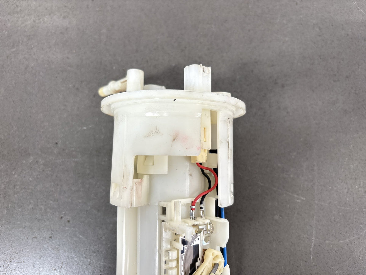 2006-2007 Yamaha FJR1300 Fuel Pump Assembly Level Sender OEM 5JW-13907-21-00