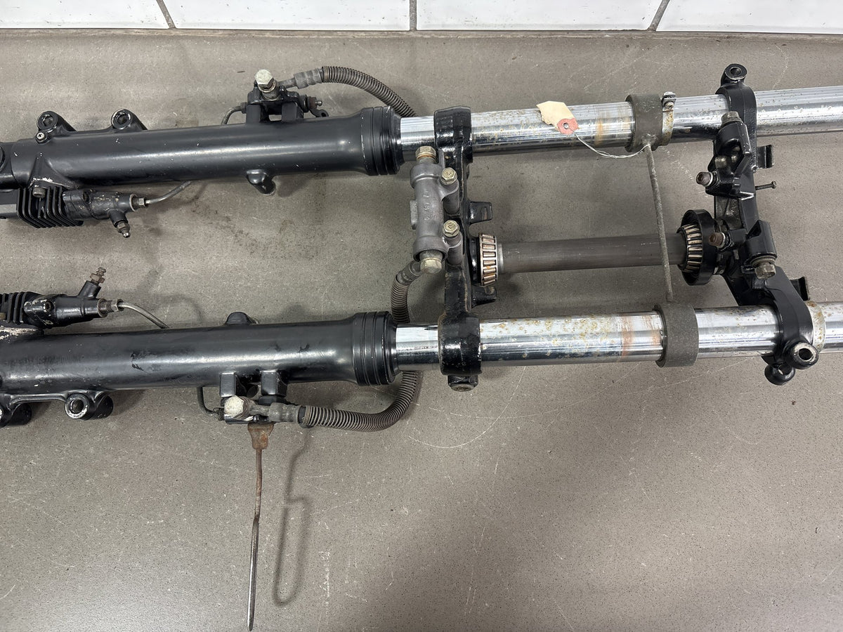 1982-1985 Kawasaki GPZ750 Front End Complete Forks Triple Trees OEM Straight
