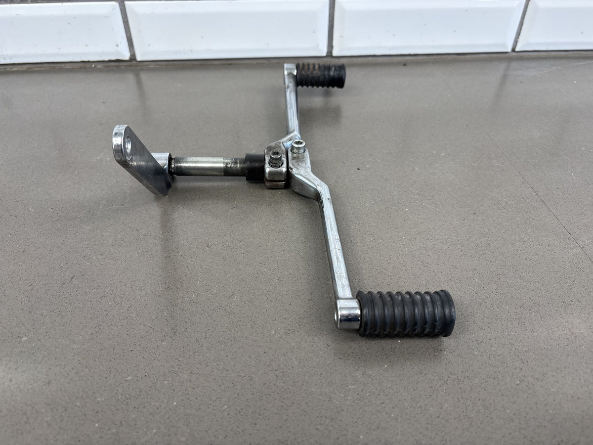1999-2006 Harley Road King FLHR FLHRI FLHRCI FLHRS Shift Lever OEM 33895-82D