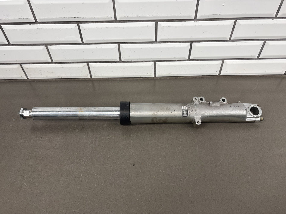 2002-2006 Harley Road King FLHR FLHRI FLHRCI FLHRS Right Fork Leg OEM 46497-02A